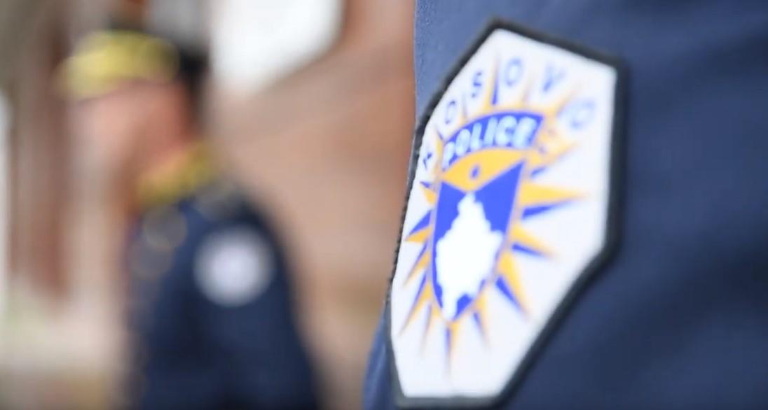 PUCNJAVA U JUŽNOJ MITROVICI: Jedna osoba ranjena, dve uhapšene Kép