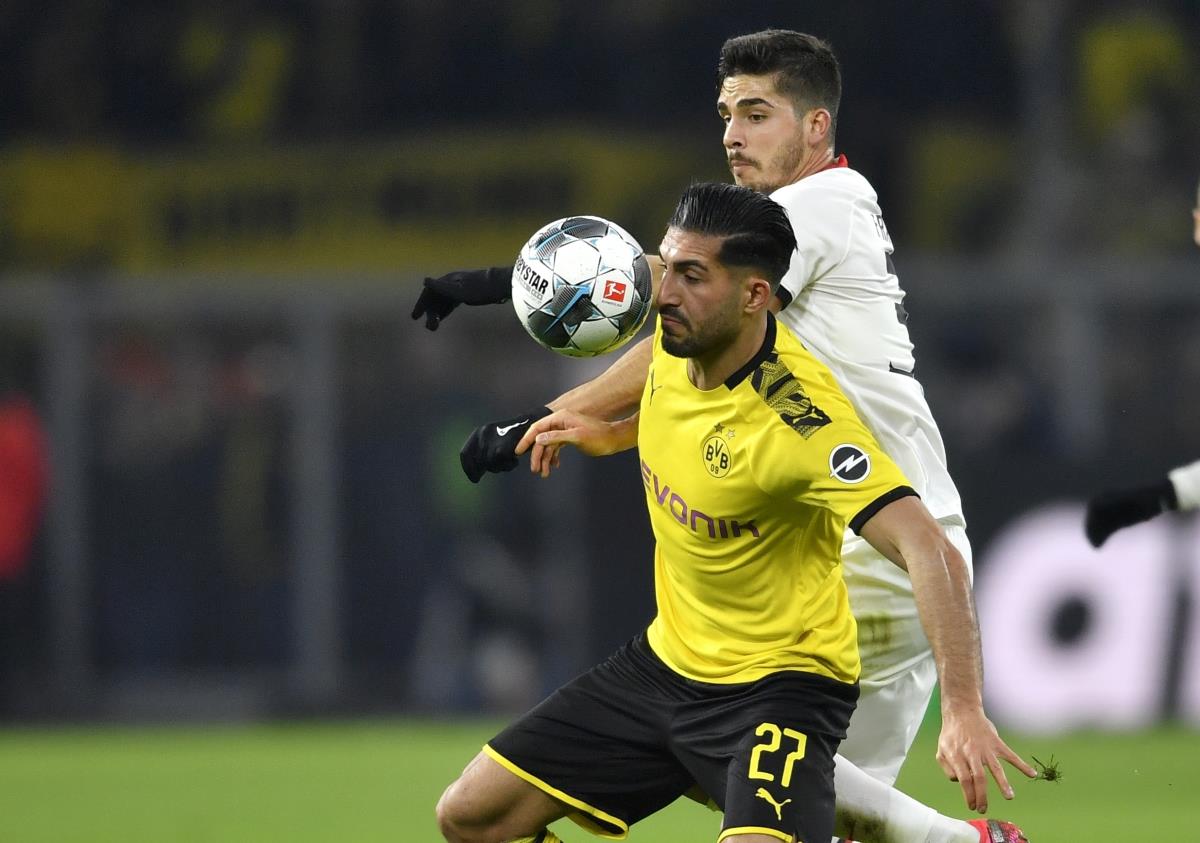 LEGEDNDARNI NEMAC TEŠKO POVREĐEN: Kapiten Borusije Dortmund zbog pokidanog prednjeg ukrštenog ligamenta završio sezonu Kép