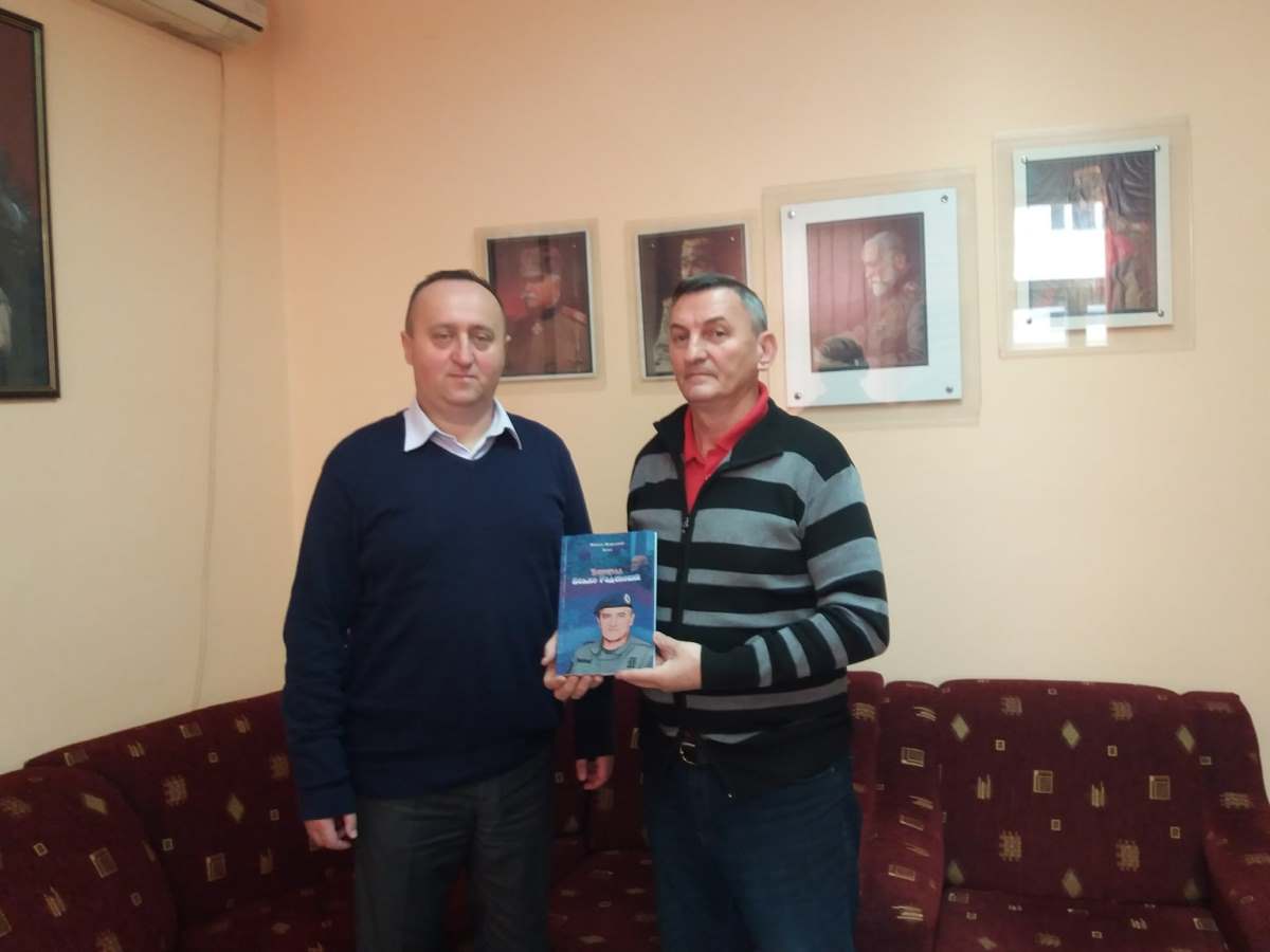 BIOGRAFIJA SLAVNOG POLICIJSKOG KOMANDANTA: Đeneral Veljko Radenović je ...