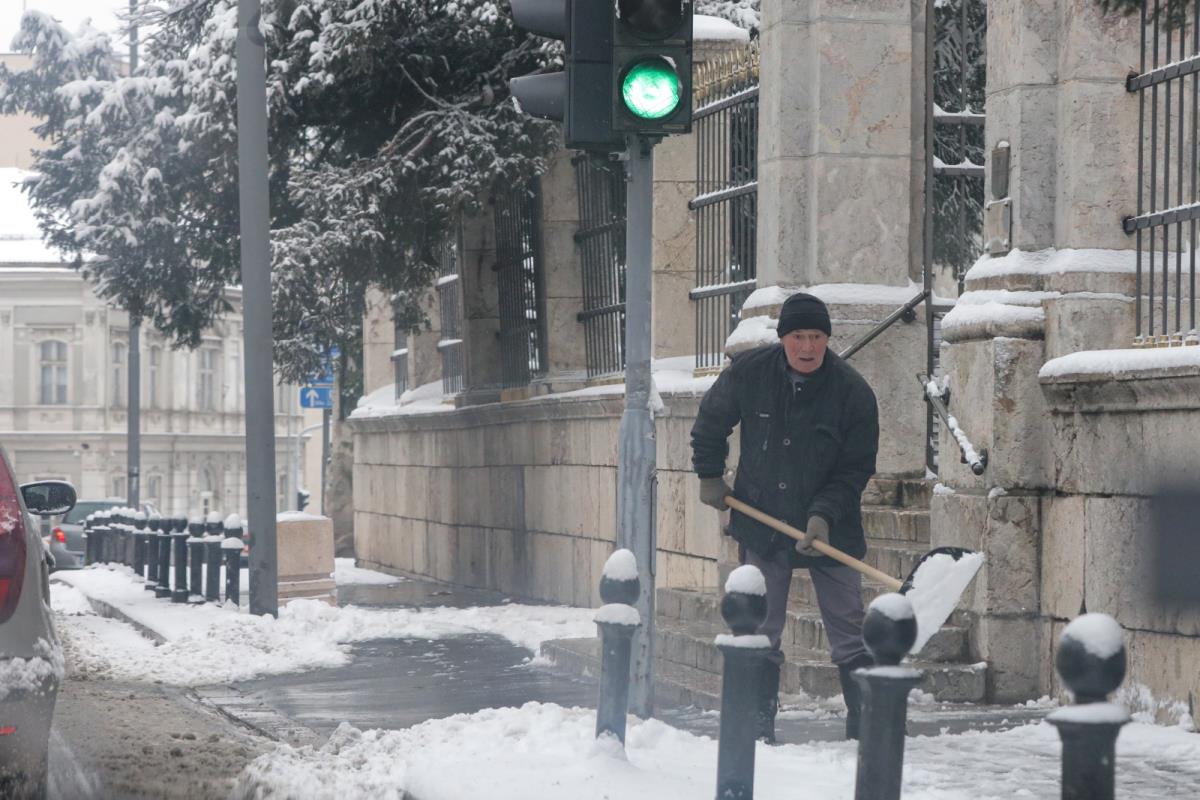 Jaka snežna mećava stigla u Srbiju, za 2 dana napadaće pola metra snega! RHMZ izdao upozorenje na nepogode: Meterolog otkrio šta nas čeka do Nove godine