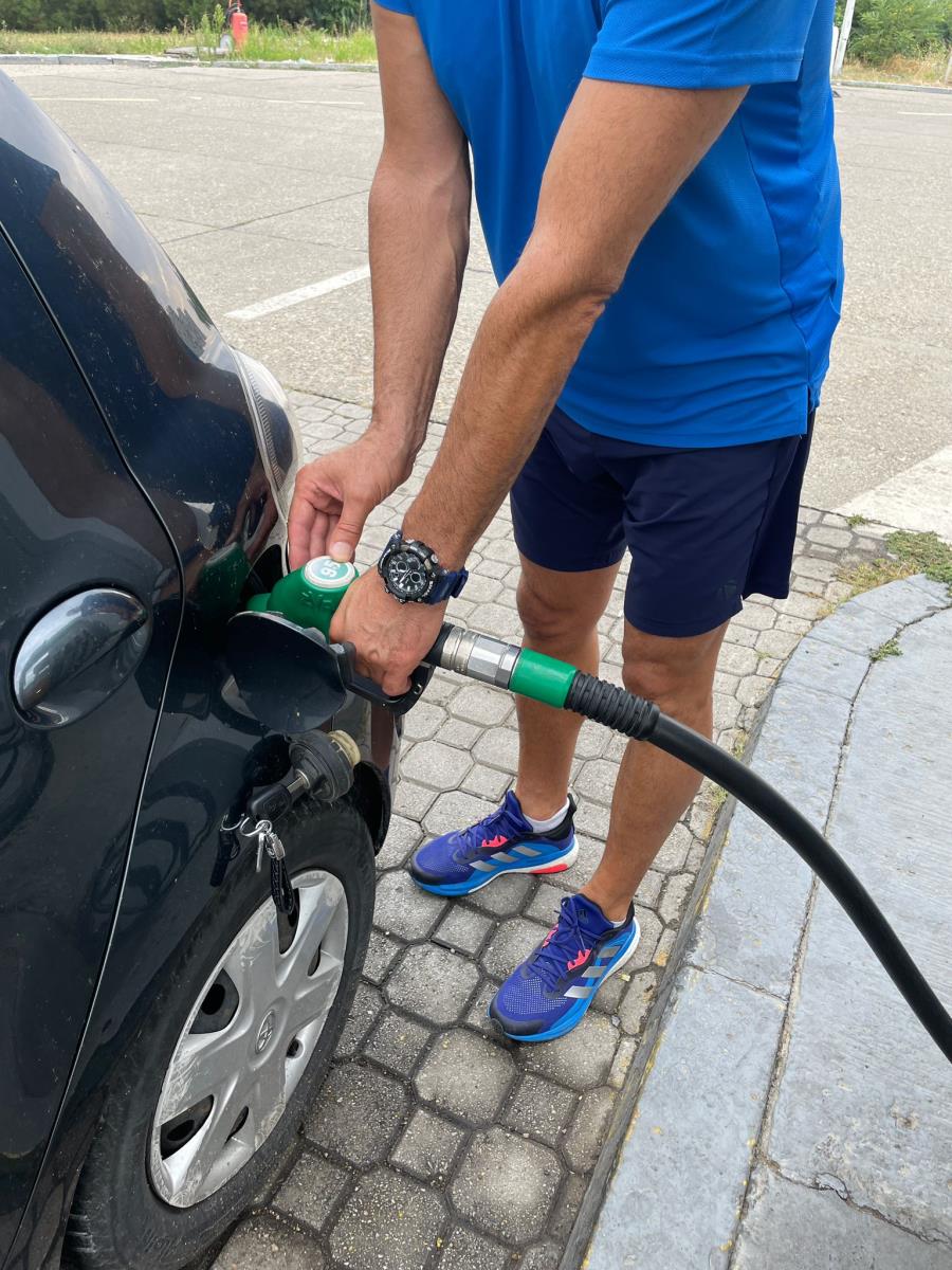 Obratite pažnju gde točite gorivo, nije svejedno! Razlika po litru i do 50 centi, pa vi računajte Obratite pažnju gde točite gorivo, nije svejedno! Razlika po litru i do 50 centi, pa vi računajte