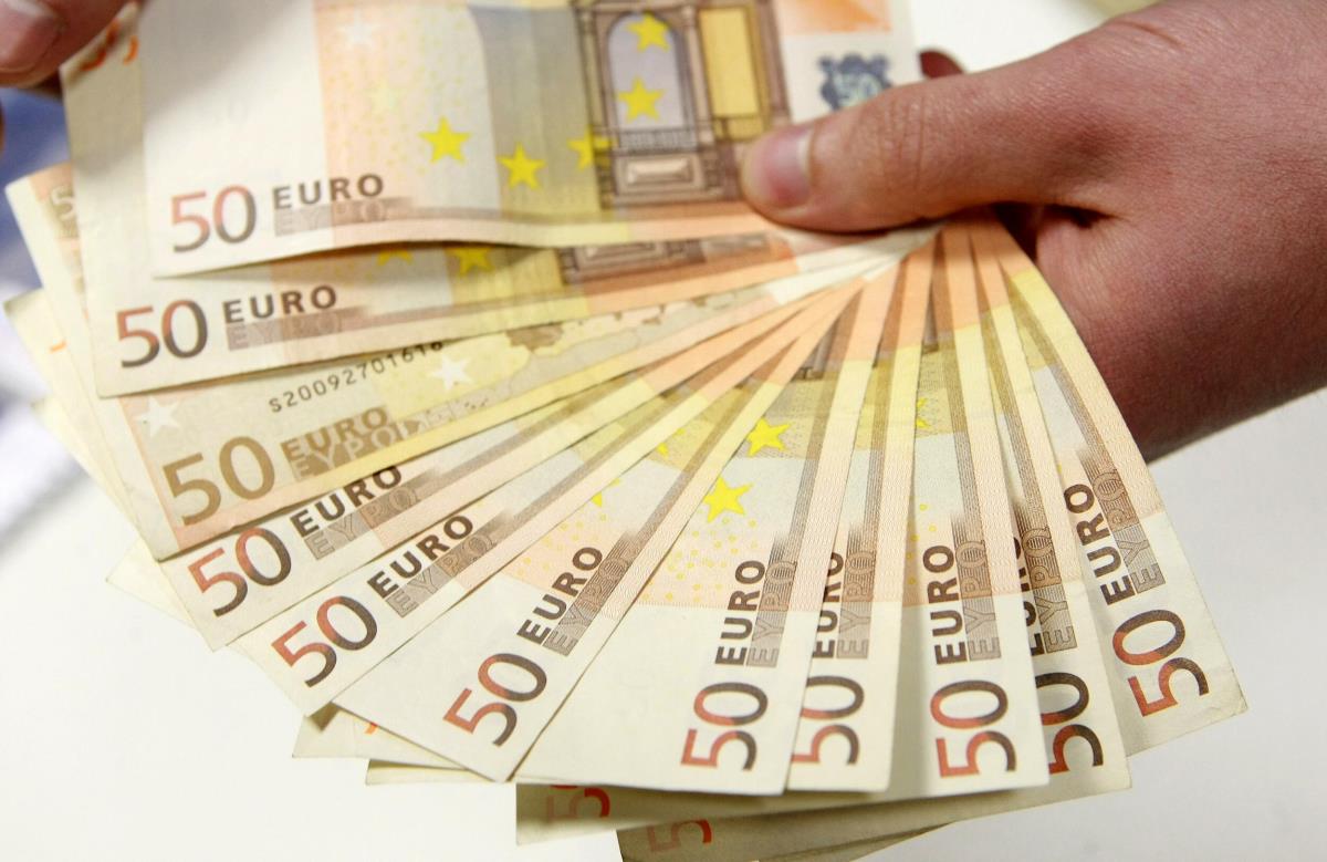 Neznatna promena: Zvanični srednji kurs danas je 117,1069 dinara za evro Neznatna promena: Zvanični srednji kurs danas je 117,1069 dinara za evro