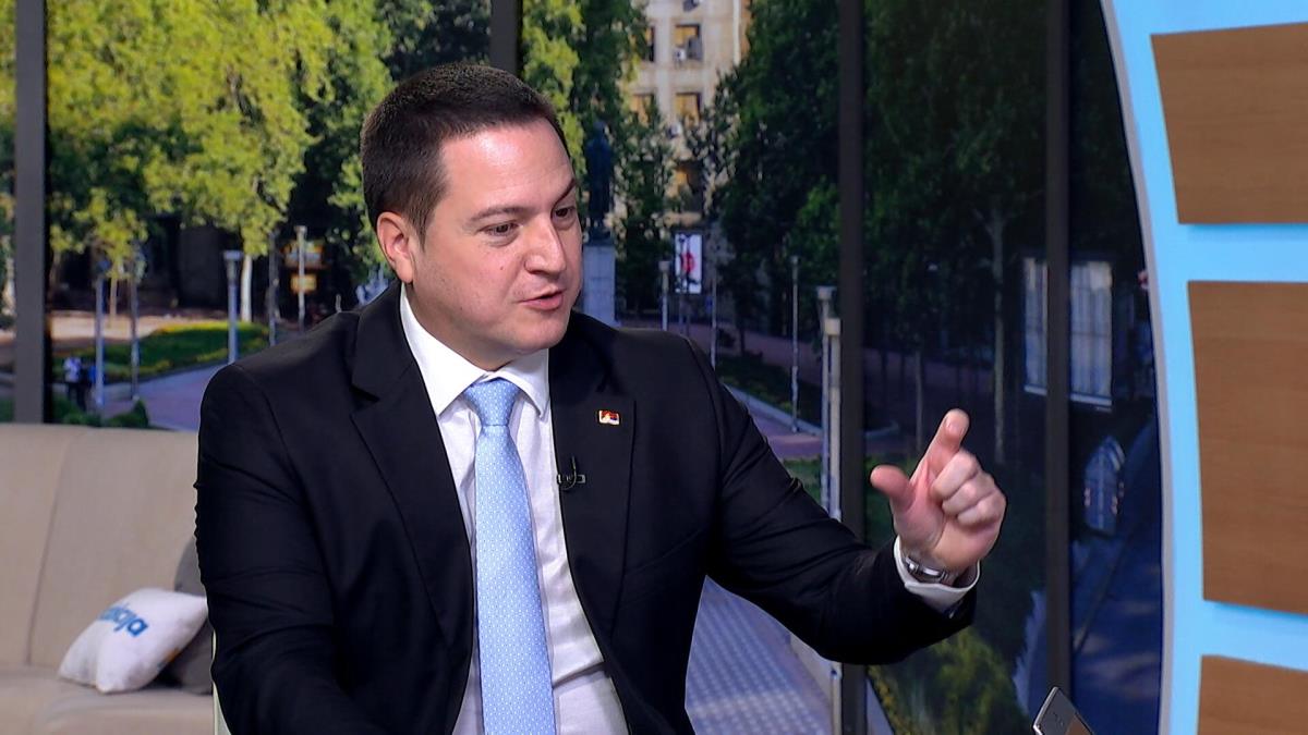 Ministar prosvete Branko Ružić o novim merama u borbi protiv vršnjačkog ...