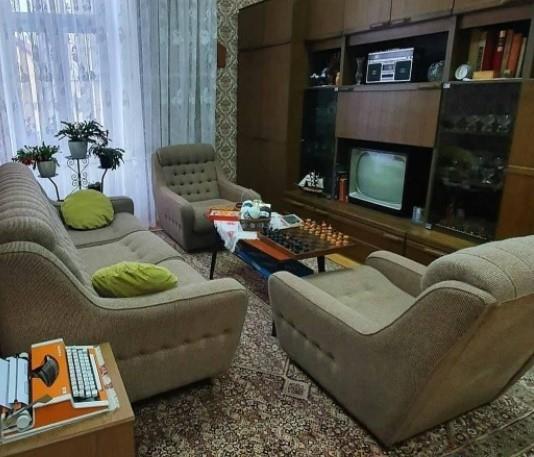 Dragulj proizveden za vreme SFRJ danas vredi bogatstvo! Možda vam je i dalje u dnevnoj sobi, kupci nude dobre pare da bi ga imali! Dragulj proizveden za vreme SFRJ danas vredi bogatstvo! Možda vam je i dalje u dnevnoj sobi, kupci nude dobre pare da bi ga imali!