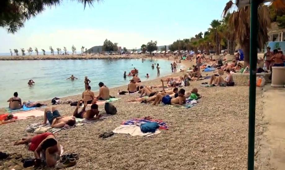 "Bila sam užasnuta, pa moja ćerka od 12 godina je bila tu!" Žena otišla na poznatu plažu u Hrvatskoj pa se pokajala kao nikad - ovo je nezapamćeno! "Bila sam užasnuta, pa moja ćerka od 12 godina je bila tu!" Žena otišla na poznatu plažu u Hrvatskoj pa se pokajala kao nikad - ovo je nezapamćeno!