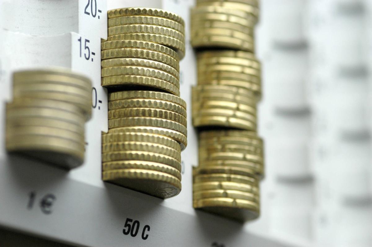 Na ukinutim "parama" trgovci" dobri oko tri miliona €! Apoeni manji od dinara i dalje postoje na cenama Na ukinutim "parama" trgovci" dobri oko tri miliona €! Apoeni manji od dinara i dalje postoje na cenama