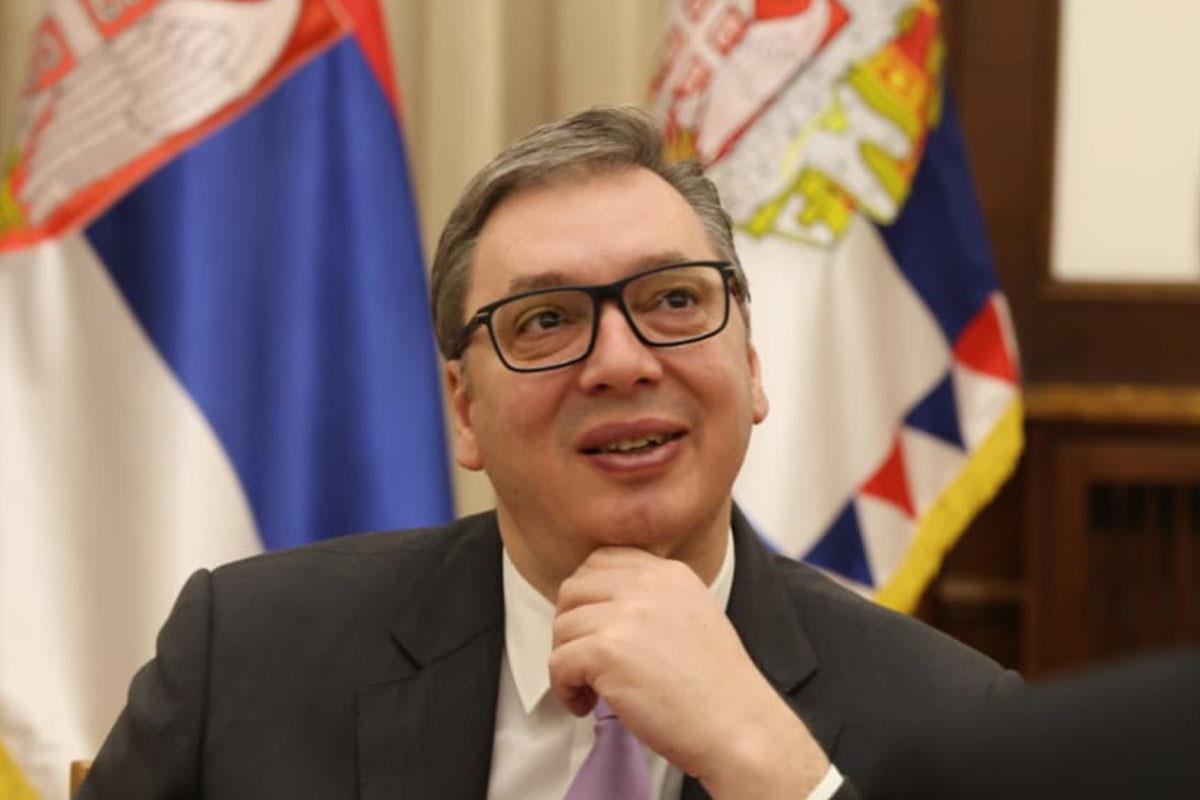 NEPOKOLEBLJIVA I NEPOBEDIVA, ZA VEČNOST ROĐENA! Predsednik Vučić čestitao Dan Republike Srpske Miloradu Dodiku i građanima (FOTO)