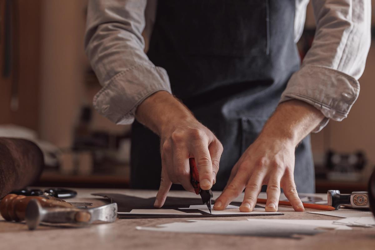Znate li ko je bio čovek iz izreke "šije mi ga Ðura"? Imao je radnju u centru Beograda, a evo ko su bile njegove mušterije Znate li ko je bio čovek iz izreke "šije mi ga Ðura"? Imao je radnju u centru Beograda, a evo ko su bile njegove mušterije