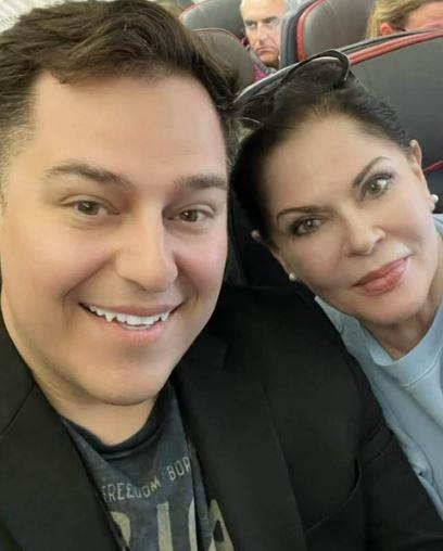 SRBIJA JE UPOZNALA VANBRAČNOG SINA MIROSLAVA ILIĆA: Svi znaju kako Devin izgleda, a ovo je ćerka iz prvog braka pevačeve ljubavnice - veoma je uspešna u SAD!