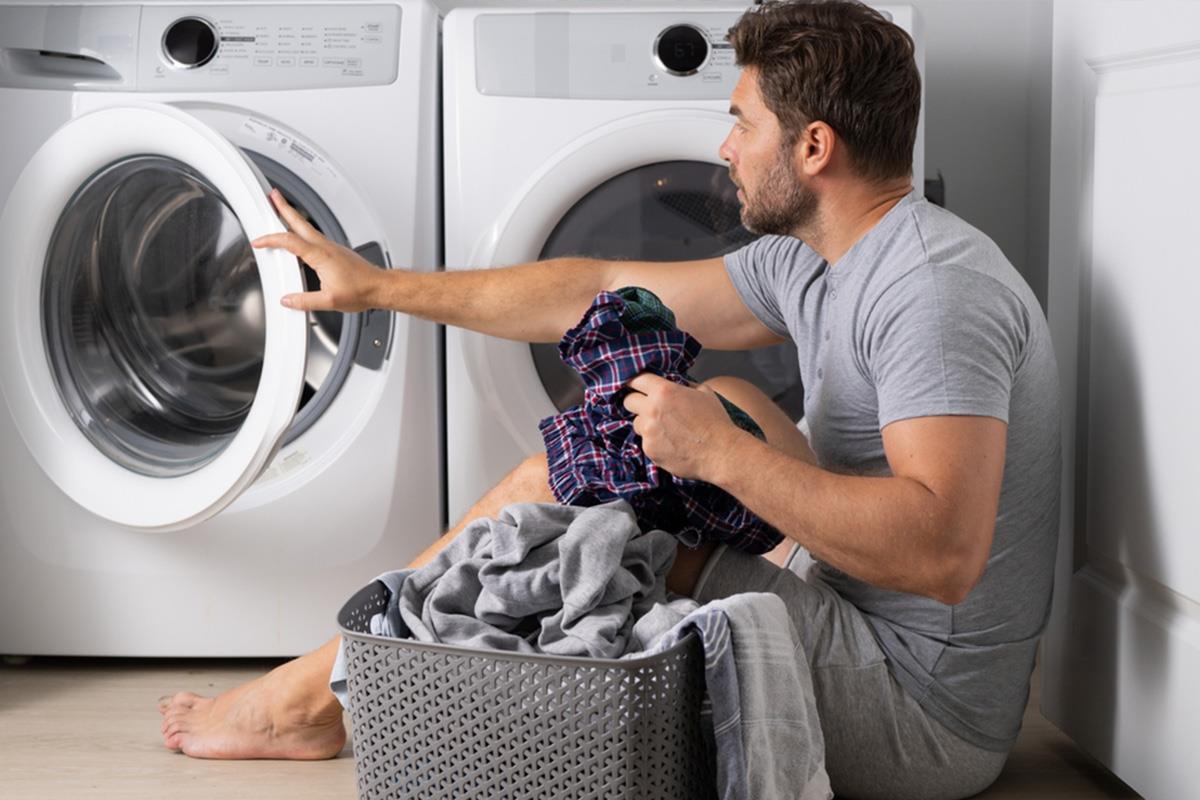 Kako nestanu čarape u mašini za pranje veša? Postoji nekoliko mogućih scenarija gde su mogle da završe Kép