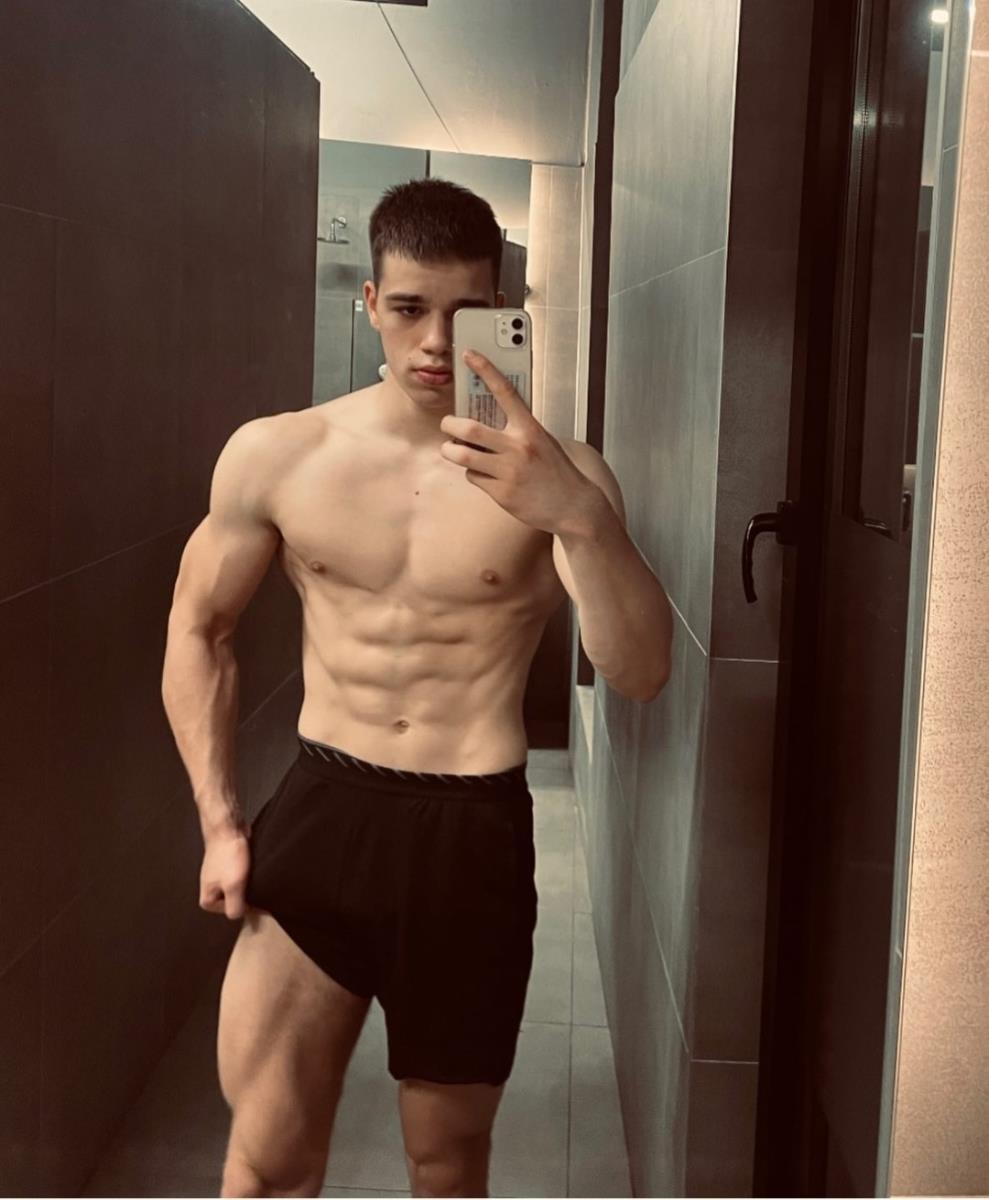 NAŠ TIKTOKER HOĆE DA TUČE JODŽIRA! Poslao mu javnu poruku, ovo je već opasno Kép