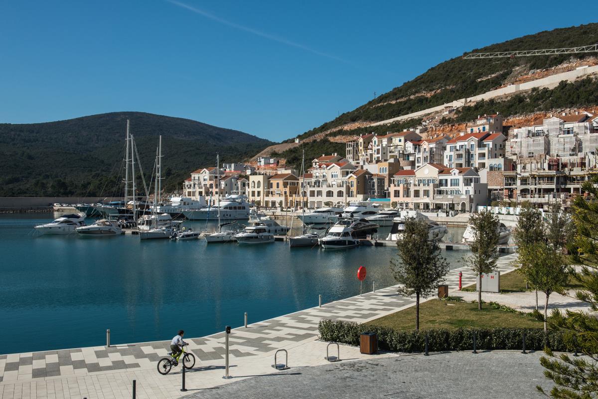 Novi luksuzni rizort u komšiluku: Raskošni kompleks na 111.000 kvadrata niče na Jadranu, projekat vredan 50 miliona evra Novi luksuzni rizort u komšiluku: Raskošni kompleks na 111.000 kvadrata niče na Jadranu, projekat vredan 50 miliona evra