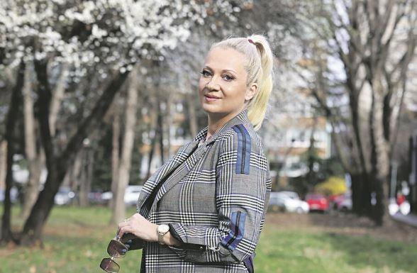 Jellena nestala u jeku popularnosti, pa postala direktorka JAVNE ...
