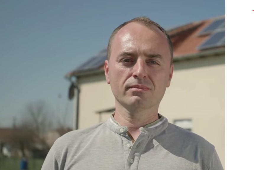 Nikola Rađenović stavio na kuću solarne panele | Biznis Kurir