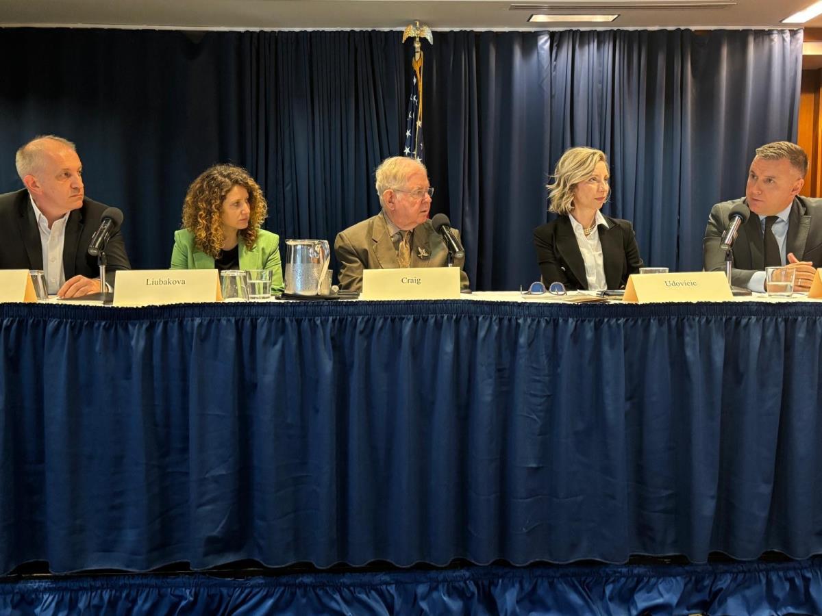 Milan Vićentić, ALTA banka, na internacionalnom panelu o poslovanju i transparentnosti: Brzina transformacije u doba digitala postaje mera uspešnosti biznisa Milan Vićentić, ALTA banka, na internacionalnom panelu o poslovanju i transparentnosti: Brzina transformacije u doba digitala postaje mera uspešnosti biznisa