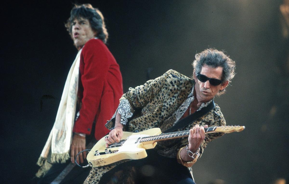 Kit Ričards ušmrkao pepeo svog oca | Kurir