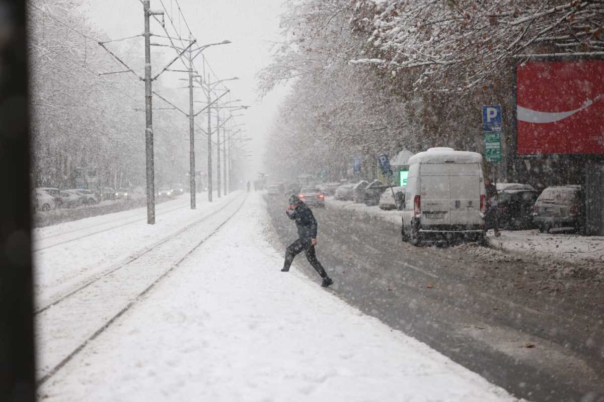 (MAPE) STIŽE SNEG U SRBIJU, POGLEDAJTE KRETANJE HLADNE MASE: Od ovog datuma temperatura pada za 15 stepeni! NAJNOVIJA PROGNOZA VREMENA