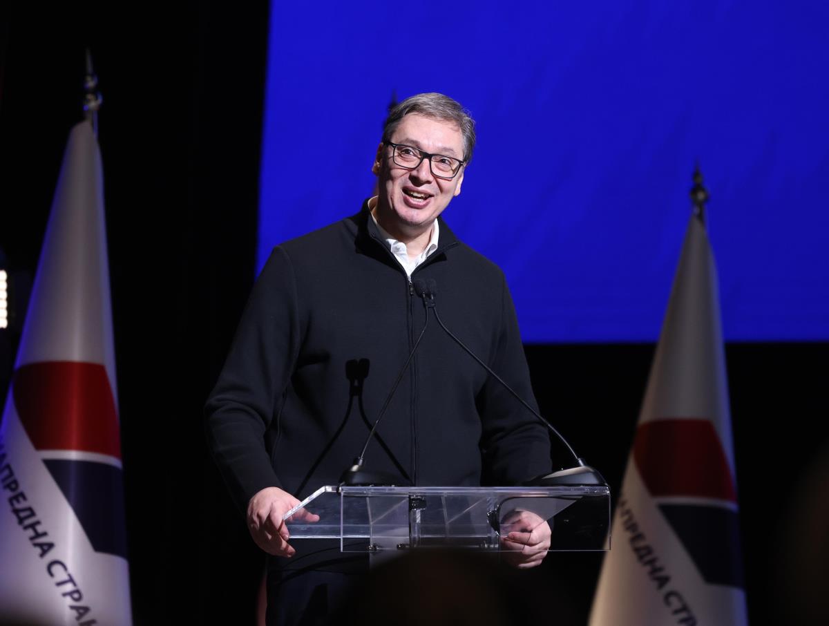 UŽIVO VUČIĆ NA AERODROMU "NIKOLA TESLA": Zvanični ispraćaj prvog leta nacionalne avio-kompanije Er Srbija za Šangaj