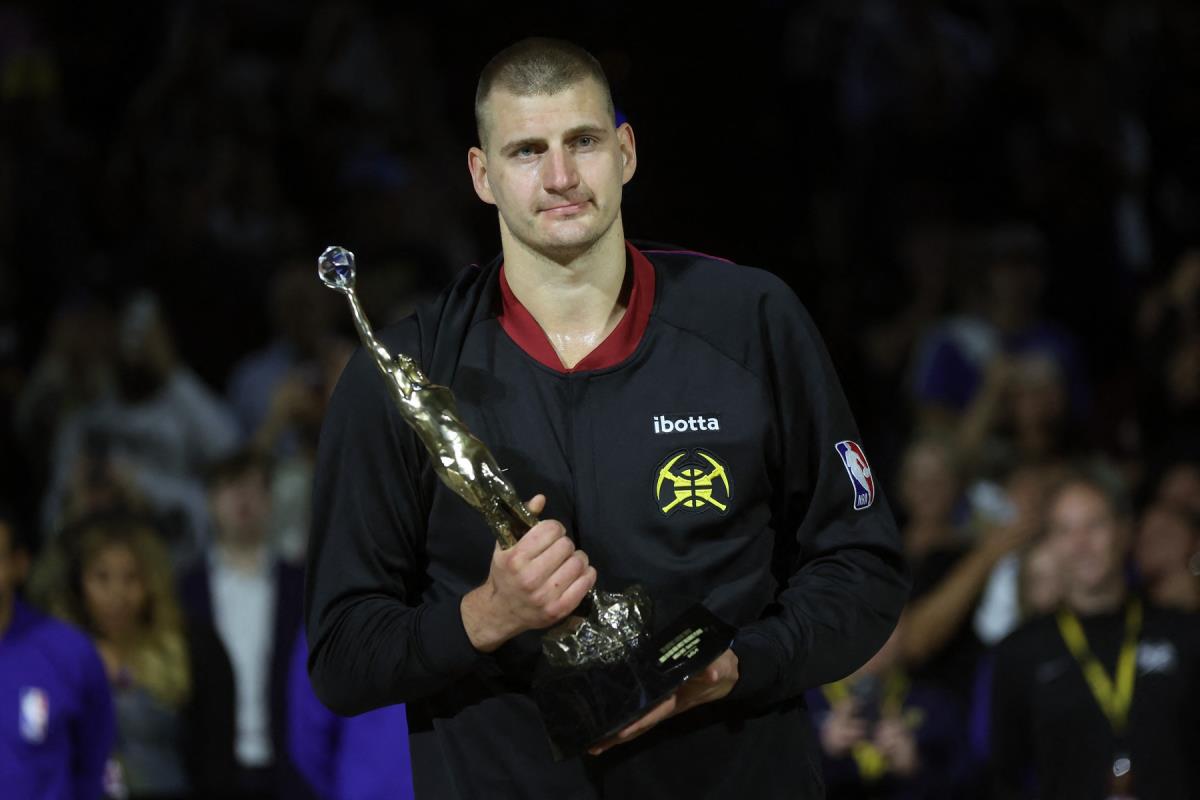 ZAVALITE SE I UŽIVAJTE - 30 MINUTA MAGIJE NIKOLE JOKIĆA! Da se prisetimo: Evo kako je čudesni Srbin stigao do 3. MVP titule! Surova dominacija na delu!