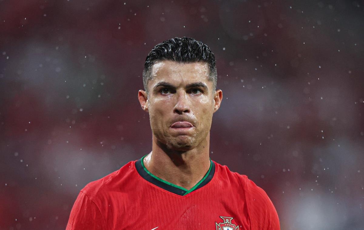 ŠOK! RONALDO SPREMA VELEIZDAJU DA BI BIO IGRAO SA MITROVIĆEM I SERGEJOM?! Portugalac po svaku cenu želi da bude šampion