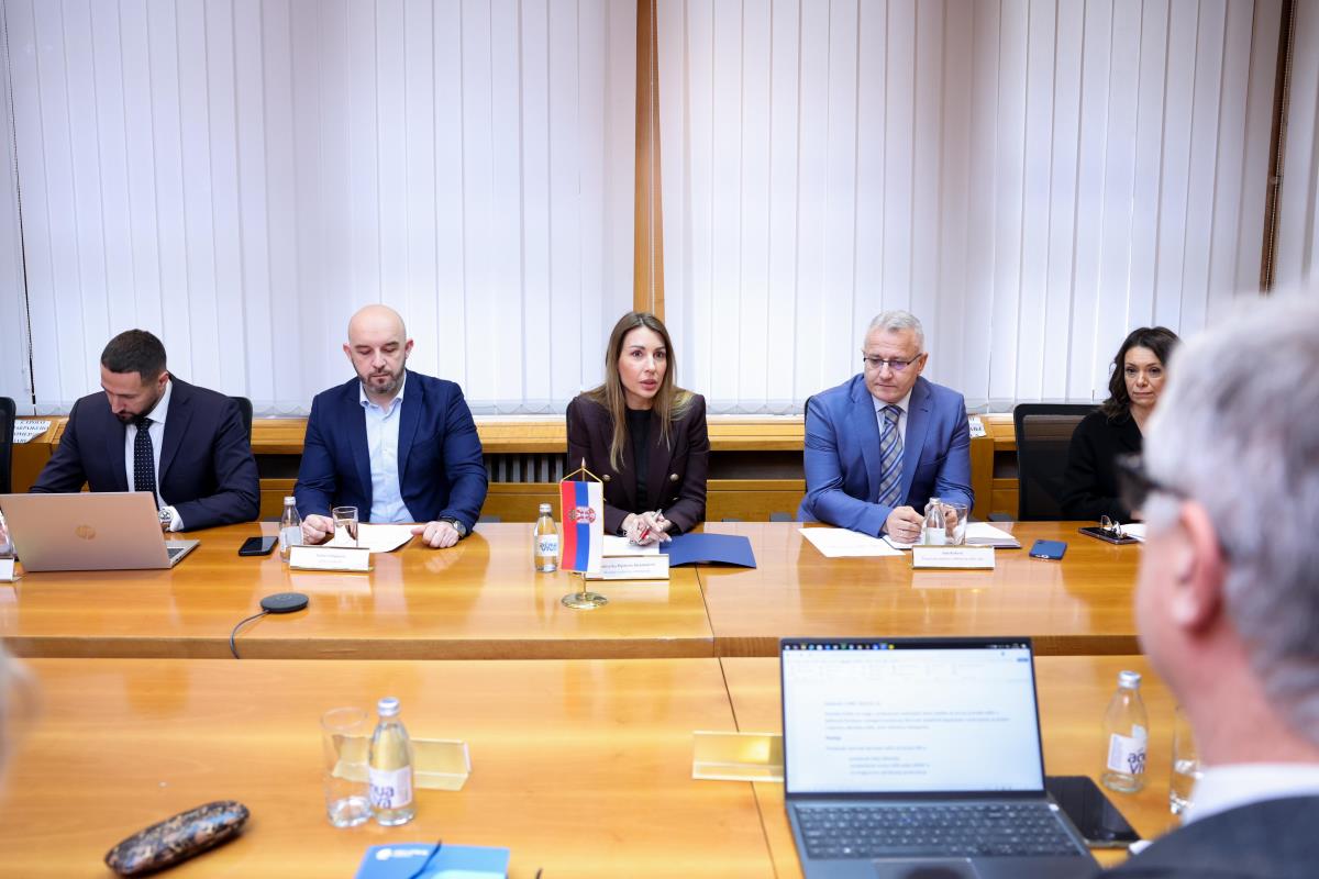 Važno je da očuvamo dobre odnose sa svim partnerima Đedović Handanović: Računamo na podršku svih naftnih kompanija koje posluju u zemlji Važno je da očuvamo dobre odnose sa svim partnerima Đedović Handanović: Računamo na podršku svih naftnih kompanija koje posluju u zemlji