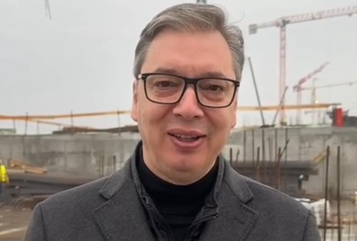 "SRBIJA RADI, SRBIJA SE GRADI" Vučić obišao gradilište Ekspa i obratio se građanima - Moramo da požurimo i budemo još jači i još snažniji (VIDEO)