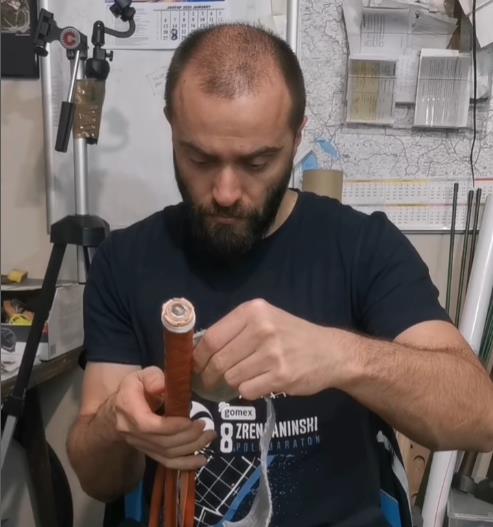 Miodrag odlučio da od ljubavi i strasti napravi posao: Bavi se nesvakidašnjim zanatom, a skoro sve što napravi ode za Ameriku (video) Miodrag odlučio da od ljubavi i strasti napravi posao: Bavi se nesvakidašnjim zanatom, a skoro sve što napravi ode za Ameriku (video)