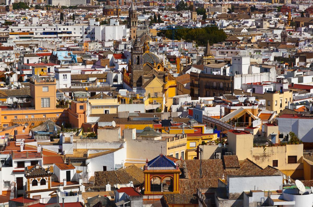 Evropske zemlje uvode mere smanjenja cena nekretnina: Strance deru porezima, bore se protiv prekomernog turizma, a evo kakvi su im planovi Evropske zemlje uvode mere smanjenja cena nekretnina: Strance deru porezima, bore se protiv prekomernog turizma, a evo kakvi su im planovi