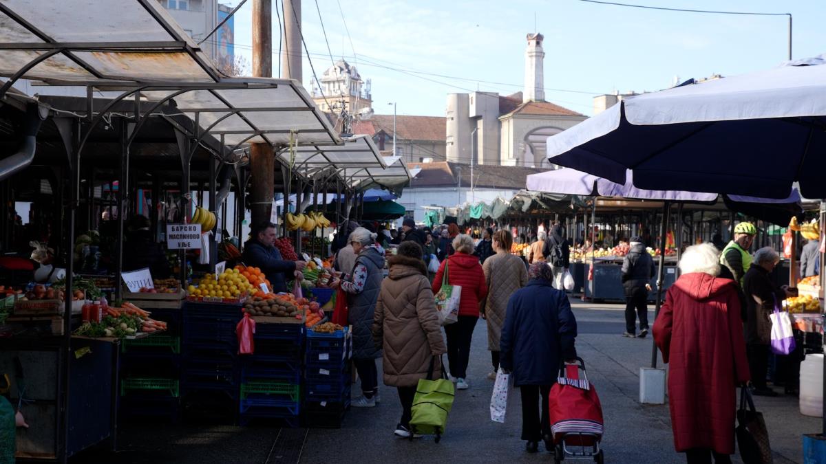 Kilo u Šapcu izašlo na 800 dinara! Bez njega nema dobrog ručka, ali ne pamti se da je tražnja ovoliko skočila! Toliko da ga prodaju i na društvenim mrežama?! Kilo u Šapcu izašlo na 800 dinara! Bez njega nema dobrog ručka, ali ne pamti se da je tražnja ovoliko skočila! Toliko da ga prodaju i na društvenim mrežama?!
