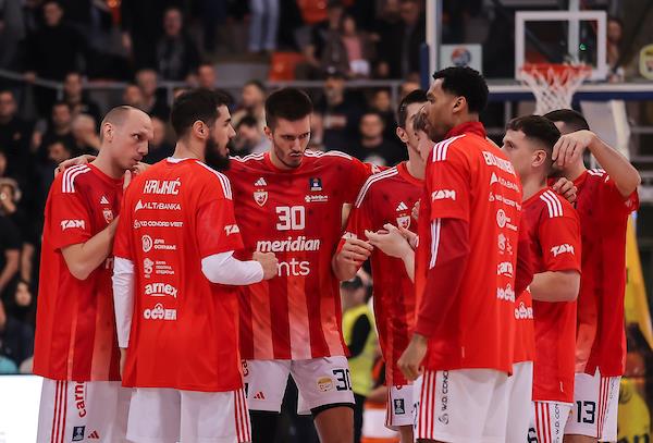 CRVENO-BELI NA TEŠKOM GOSTOVANJU U MINHENU: Evo gde možete pratiti prenos meča Bajern - Crvena zvezda