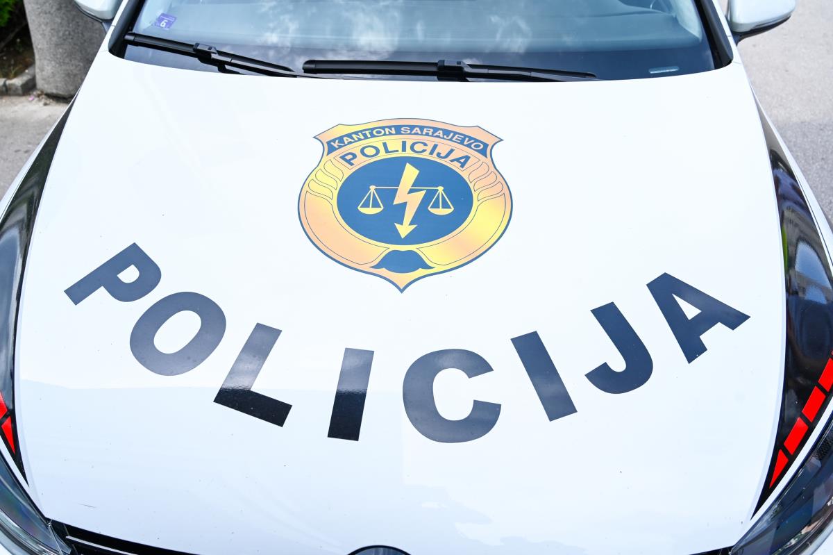 MAN ATTEMPTED TO ROB MINORS; Indictment raised, details revealed