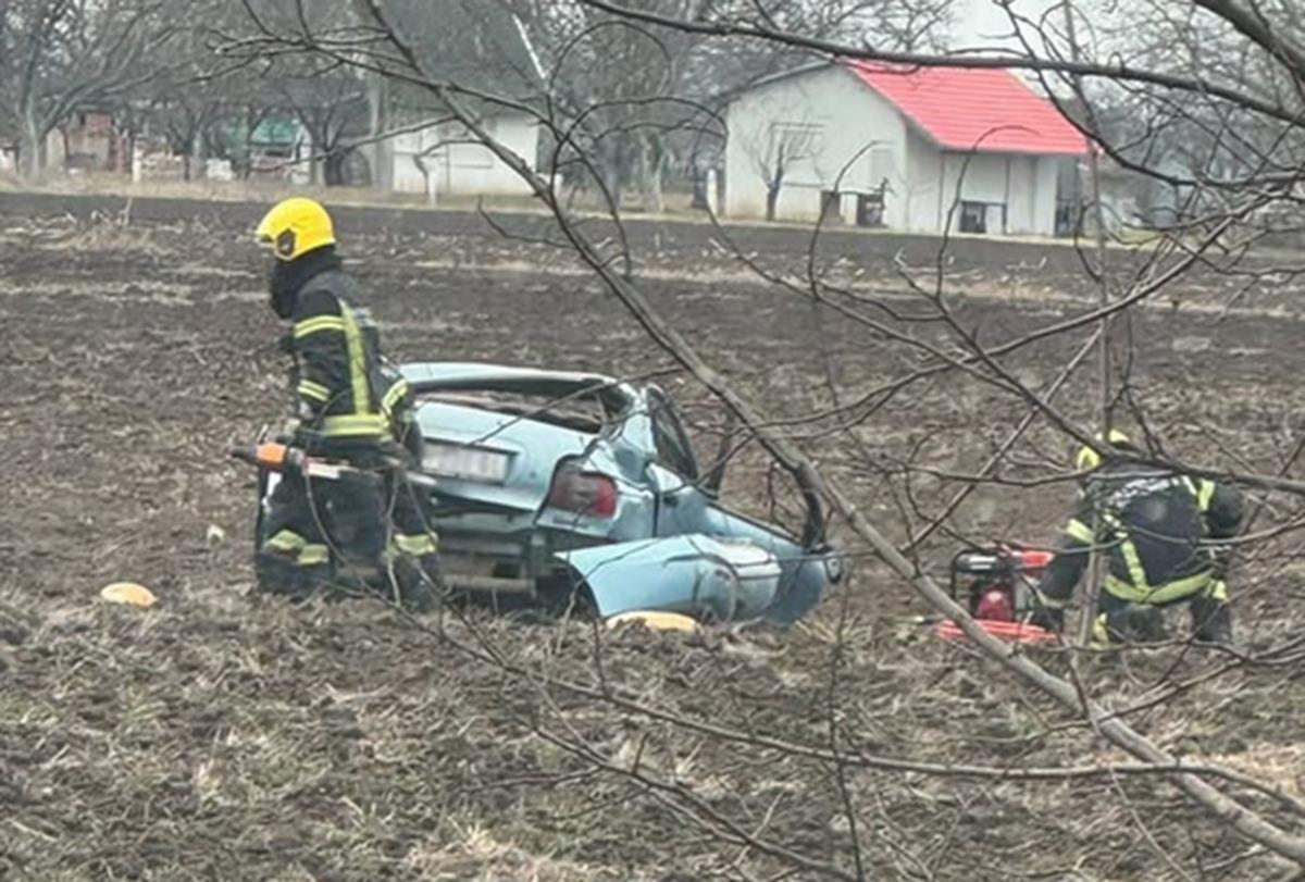 DRUGOJ BEBI IZ AUTA U KOM JE STRADAO TROMESEČNI DEČAK SE BORE ZA ŽIVOT U kolima bilo šestoro, deca nisu bila vezana u sedištima! Poznato gde su bili pre nesreće