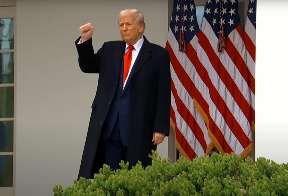 Da li IT stručnjaci u Srbiji treba da budu zabrinuti: U kojoj meri će na njih uticati Trampove carine? Da li IT stručnjaci u Srbiji treba da budu zabrinuti: U kojoj meri će na njih uticati Trampove carine?