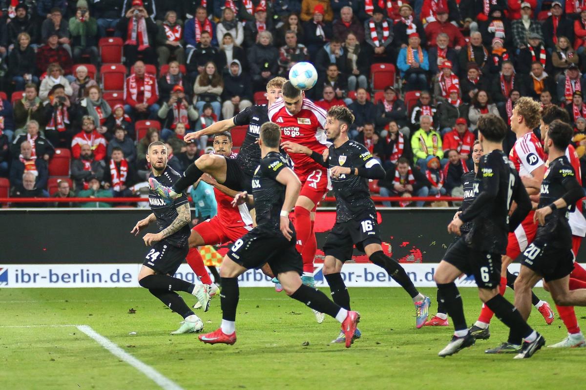 STORMY FINISH: Union Berlin and Eintracht draw
