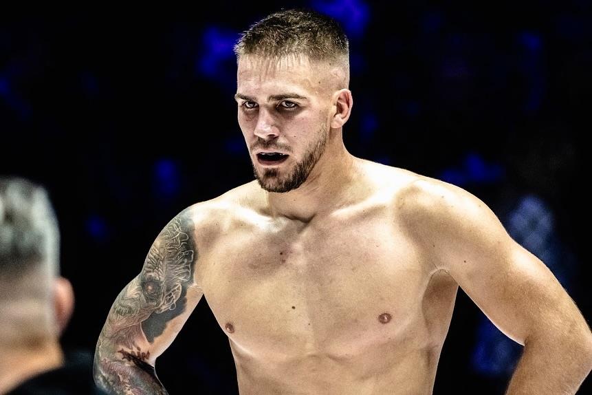 AUUU! BOJKOVIĆ NEMILOSRDAN! Brutalan povratak srpskog MMA borca - kako je samo nokautirao Ukrajinca Kép