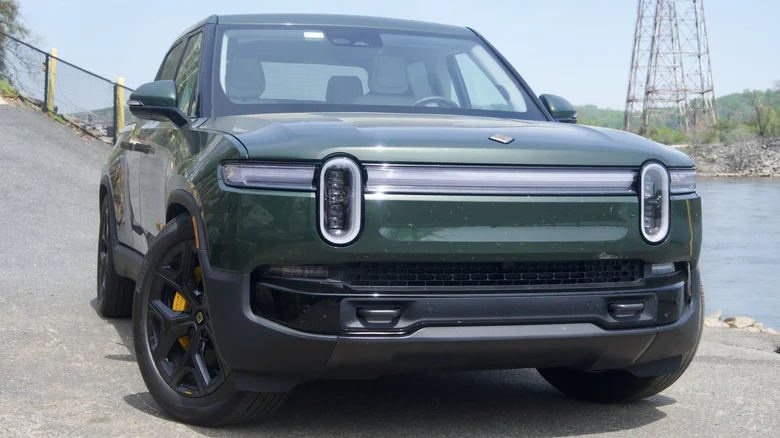 Rivian R1T Tri-Max: Električni pikap sa 850 konjskih snaga | Kurir