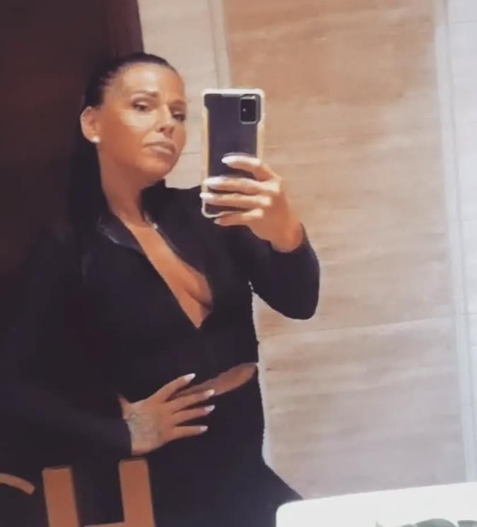 "HE HIT ME WITH HIS FISTS, DRAGGED ME BY THE HAIR, KICKED ME" Singer beaten by son of famous singer because she caught him with another woman! Horrific confession: She was immobile for two years...