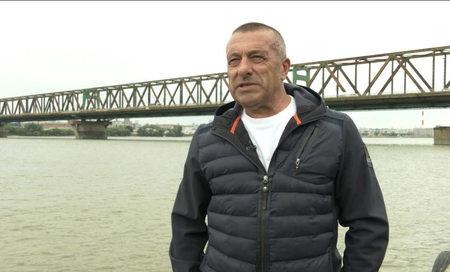 Neverovatna priča ribara koji je spasio mnoge živote na reci | Kurir