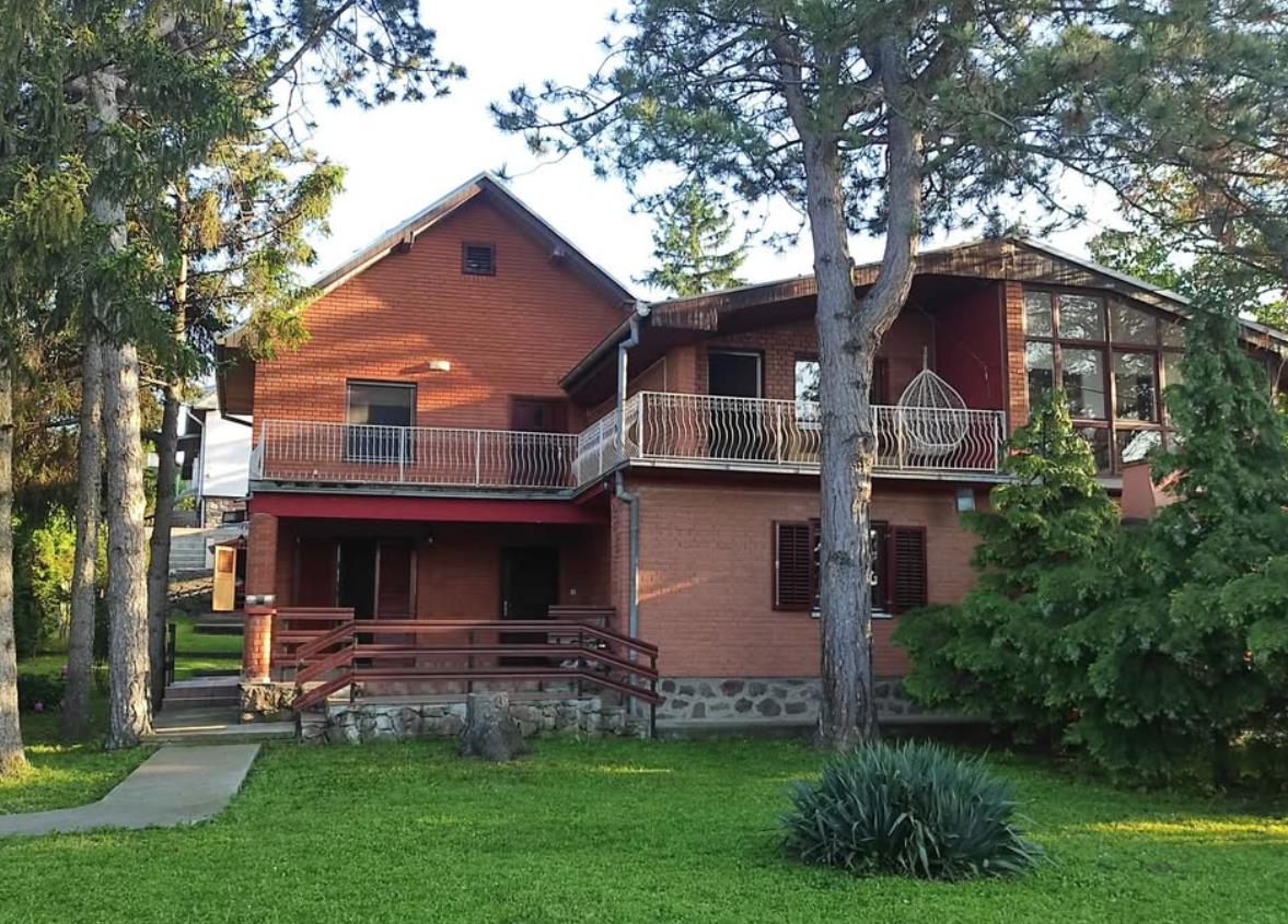 Opremljena i spremna za useljenje: Vlasnik će se cenjkati za kuću koja ima sve, a svi će je želeti kad vide gde se nalazi Opremljena i spremna za useljenje: Vlasnik će se cenjkati za kuću koja ima sve, a svi će je želeti kad vide gde se nalazi