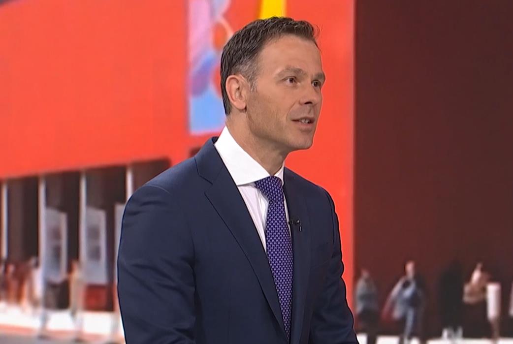 Prosek 1.400 € do 2027. Godine: Mali najavio da će prosečna plata, penzija i minimalac drastično porasti u naredna 3 leta Prosek 1.400 € do 2027. Godine: Mali najavio da će prosečna plata, penzija i minimalac drastično porasti u naredna 3 leta