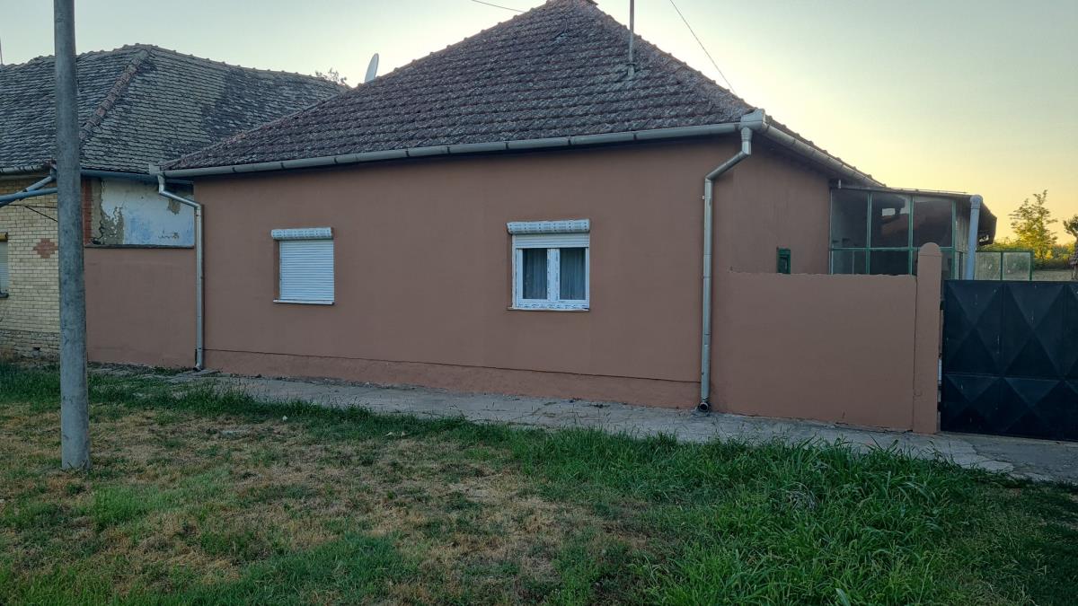 Kuća, kokošinjac, svinjac, pušnica i garaža za 23.000 €! Aca prodaje veliko domaćinstvo, a svi oduševljeni zbog 1 stvari Kuća, kokošinjac, svinjac, pušnica i garaža za 23.000 €! Aca prodaje veliko domaćinstvo, a svi oduševljeni zbog 1 stvari
