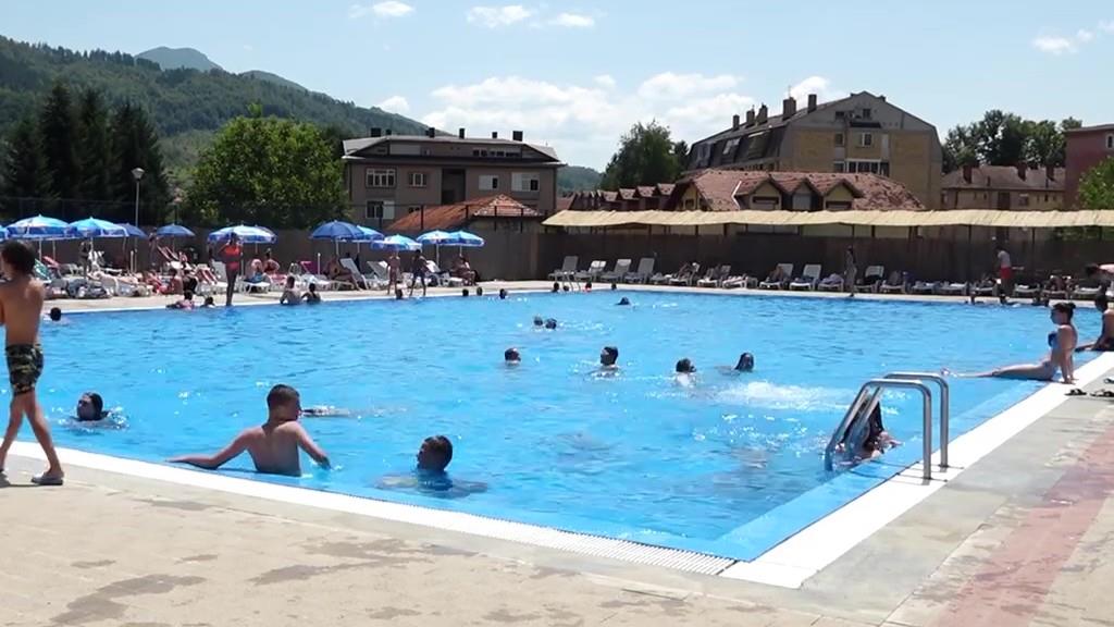 Detaljan cenovnik za kupanje na bazenima! Srpska planina zvanično otvorila sezonu, a na nekim mestima je čak i besplatno Detaljan cenovnik za kupanje na bazenima! Srpska planina zvanično otvorila sezonu, a na nekim mestima je čak i besplatno