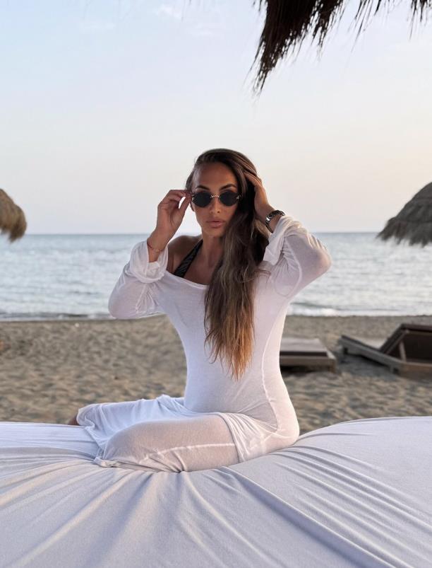 Goga Sekulić upoznala džekija čena! Prizor će vas raspametiti, pevačica i glumac nikad bliskiji Goga Sekulić upoznala džekija čena! Prizor će vas raspametiti, pevačica i glumac nikad bliskiji