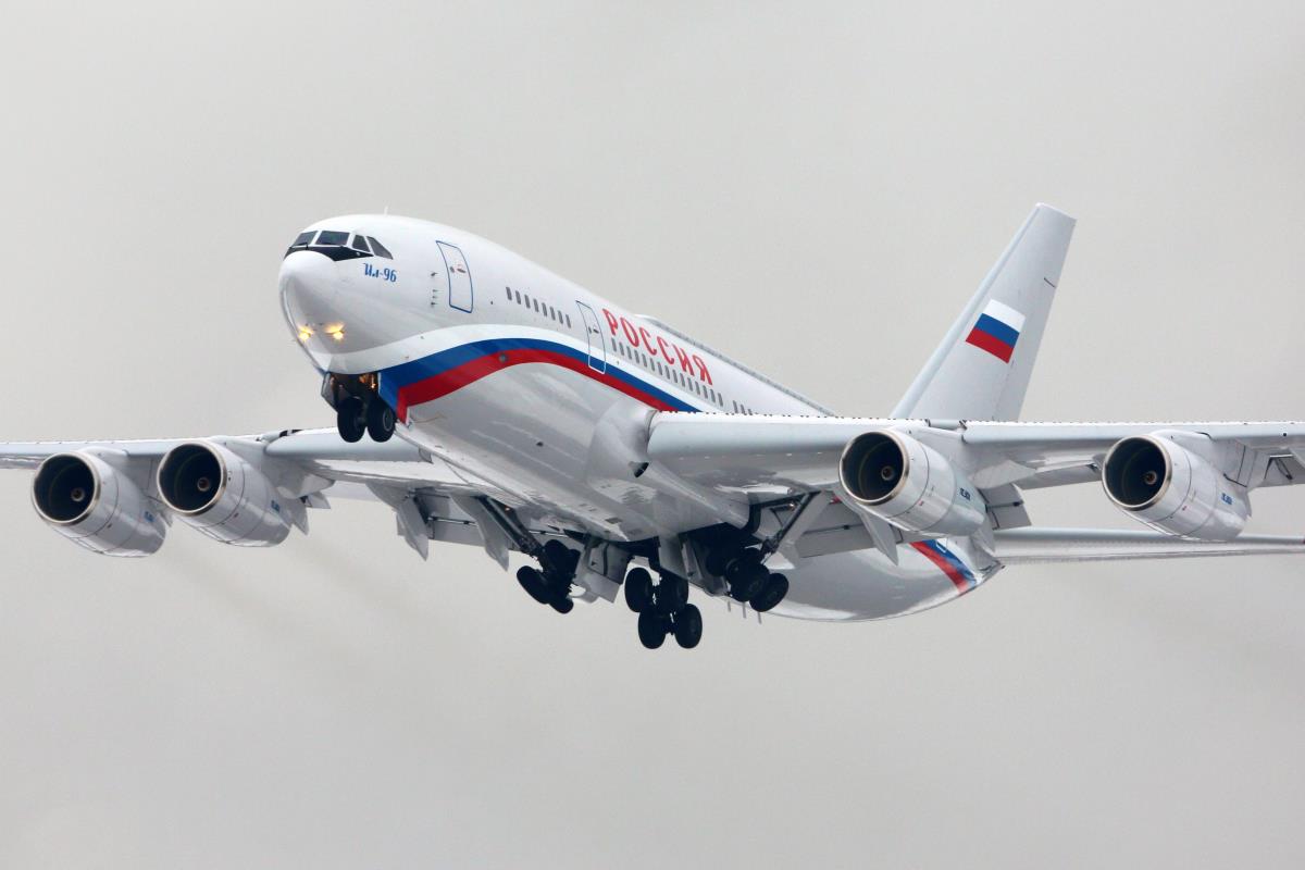 Uvodi se alkotestiranje za pilote i posade na svim srpskim aerodromima: Srbija među prvima u regionu uvodi potpunu kontrolu alkohola kod avio-posada Uvodi se alkotestiranje za pilote i posade na svim srpskim aerodromima: Srbija među prvima u regionu uvodi potpunu kontrolu alkohola kod avio-posada