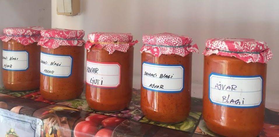 Večita dilema - praviti zimnicu ili kupiti gotovu? Evo koliko košta tegla i šta kaže računica Večita dilema - praviti zimnicu ili kupiti gotovu? Evo koliko košta tegla i šta kaže računica