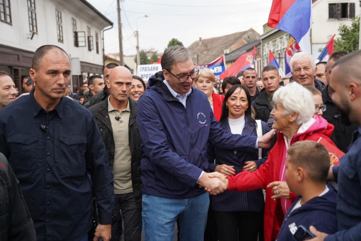 ЗАБОТА О ЧЕЛОВЕКЕ В ЦЕНТРЕ РЕФОРМ ВУЧИЧА: Повышение пенсий, удешевление лекарств, больше больниц и поликлиник по всей Сербии