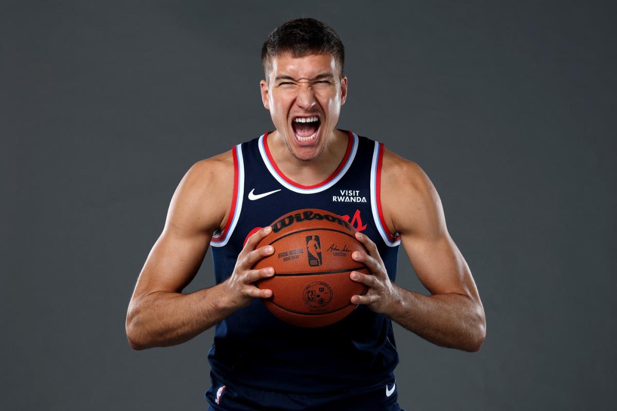 BOGDAN BOGDANOVIĆ SE VRAĆA U PARTIZAN? Grobari u potpunom transu