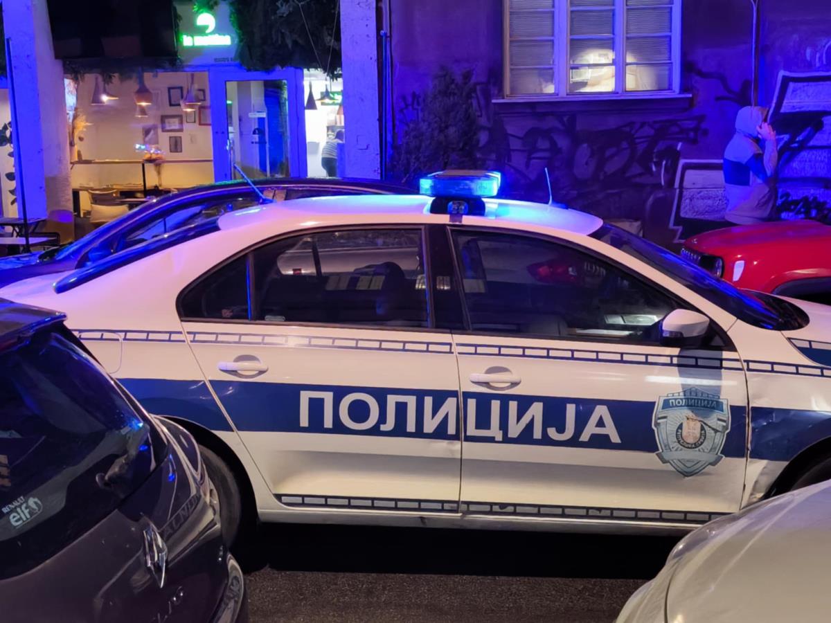 HORRIFIC ATTACK IN BELGRADE! Five brutally beat one, then BURNED HIM WITH A FLARE ON HIS FACE: Attackers wore 'Delije Sever' masks, victim had a Zemun jersey