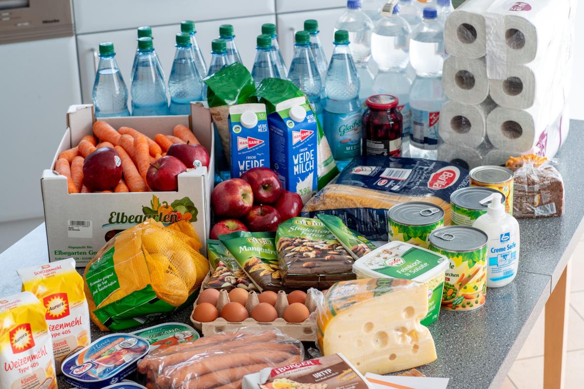 Šta treba imati uz sebe "za ne daj Bože": Novac, hrana, ali za porodicu je najvažnija jedna tehnička stvar Šta treba imati uz sebe "za ne daj Bože": Novac, hrana, ali za porodicu je najvažnija jedna tehnička stvar