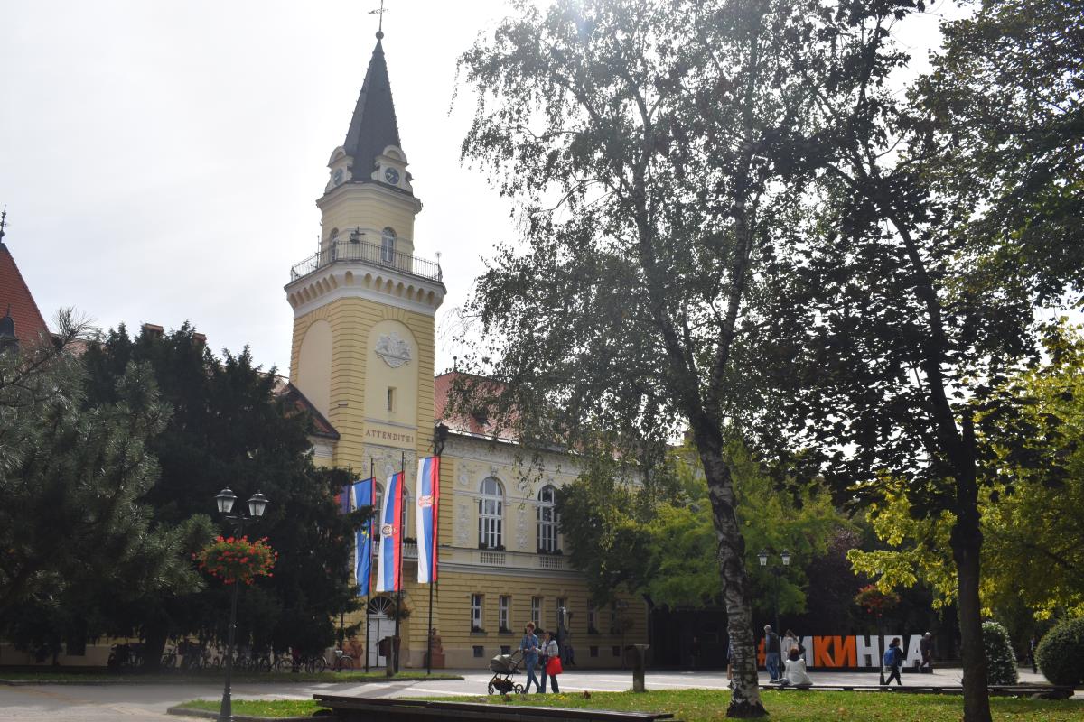 THIS SERBIAN CITY HIDES ONE OF THE MOST BEAUTIFUL STREETS IN THE WORLD: It took 22nd place, and many call it the GREEN TUNNEL! Look at a fairytale scene (PHOTO)
